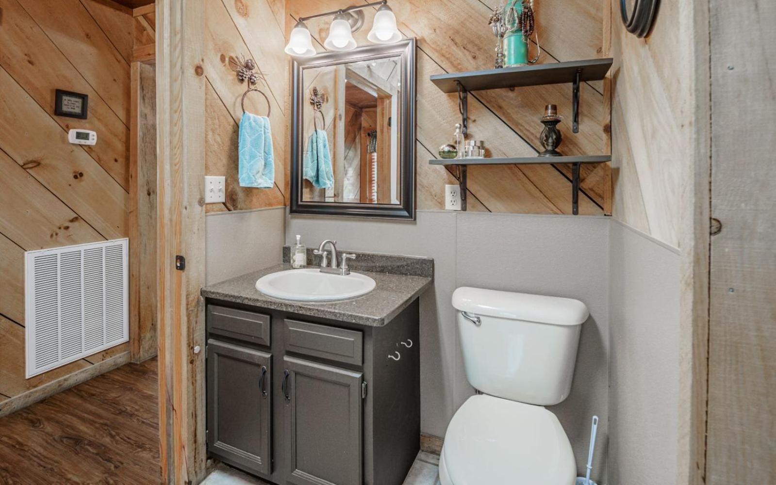 Wooded Bliss Hot Tub Single Level Cabin With No Steps Rocking Chairs And Wooded Views Pigeon Forge Exterior photo