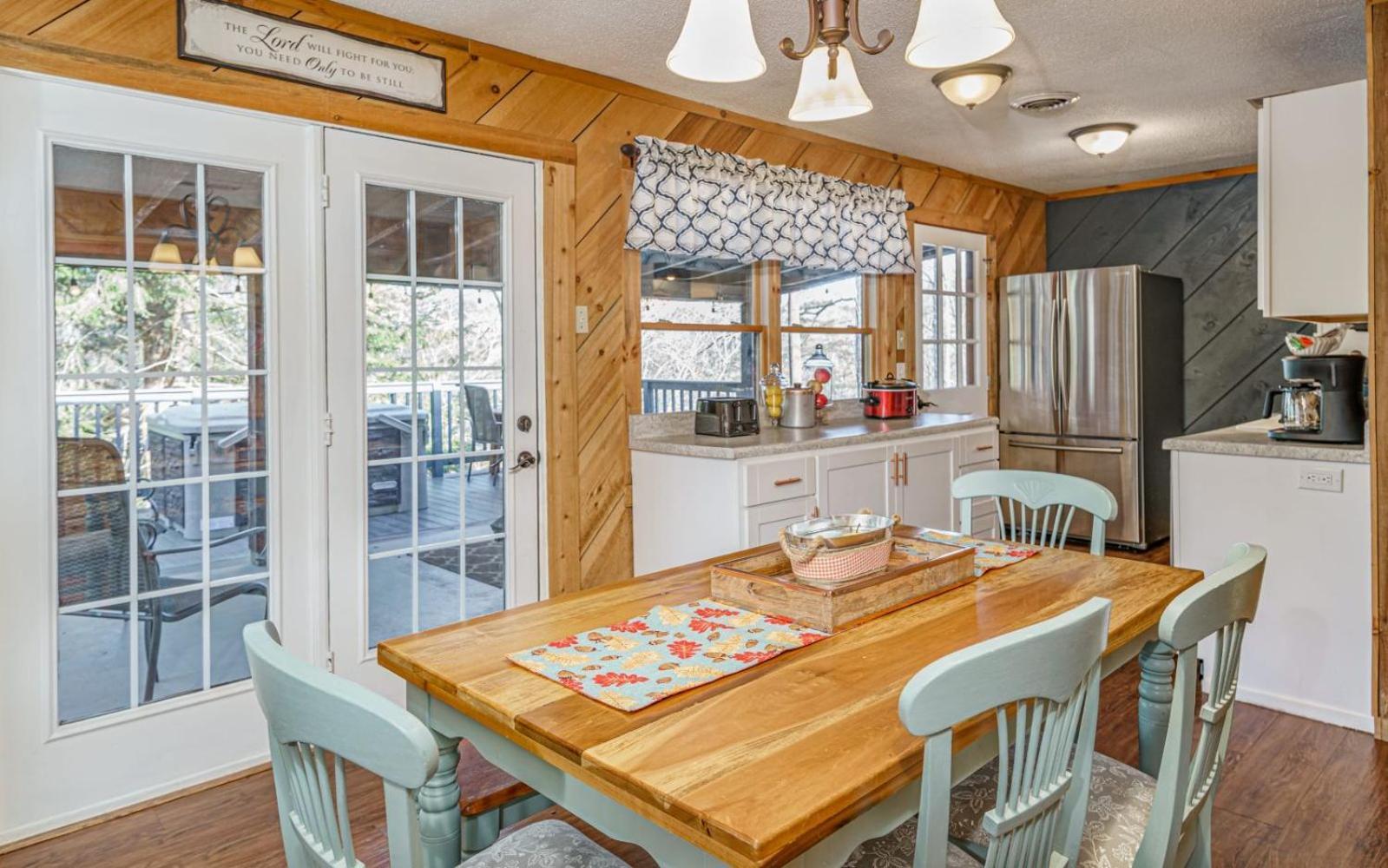 Wooded Bliss Hot Tub Single Level Cabin With No Steps Rocking Chairs And Wooded Views Pigeon Forge Exterior photo