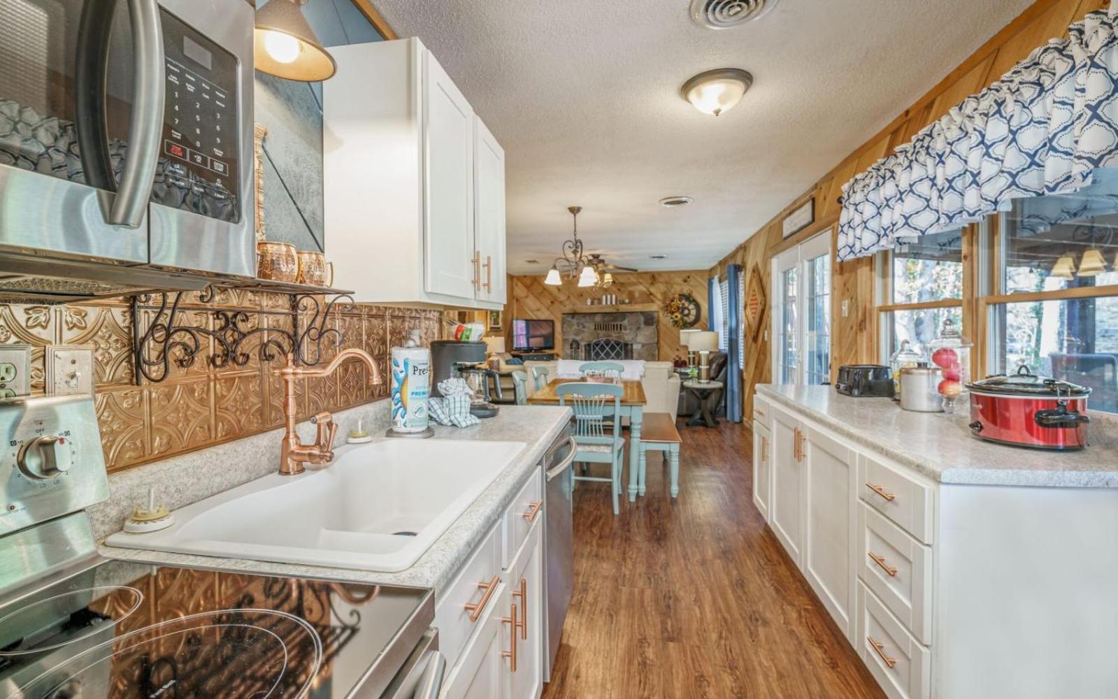 Wooded Bliss Hot Tub Single Level Cabin With No Steps Rocking Chairs And Wooded Views Pigeon Forge Exterior photo
