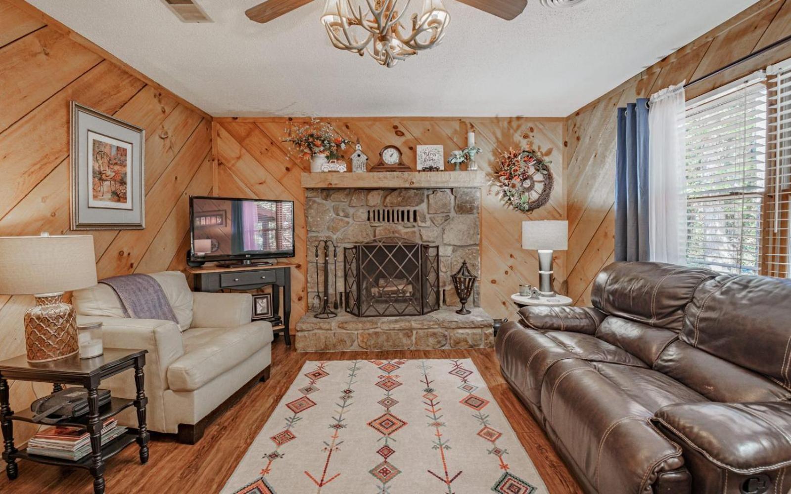 Wooded Bliss Hot Tub Single Level Cabin With No Steps Rocking Chairs And Wooded Views Pigeon Forge Exterior photo